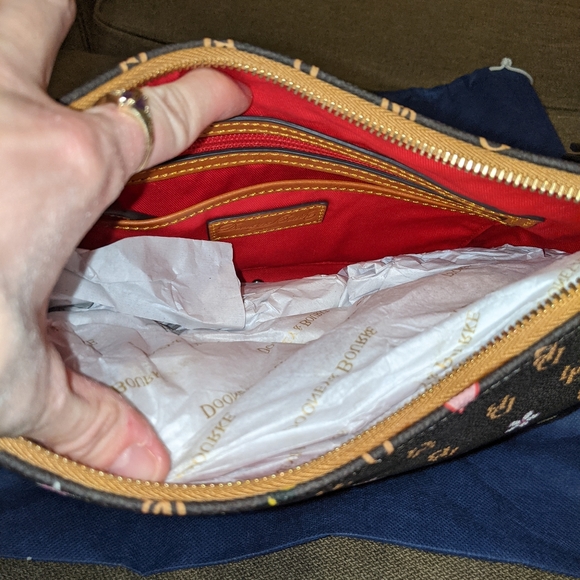 NWT Dooney Bourke small hobo - Picture 3 of 4